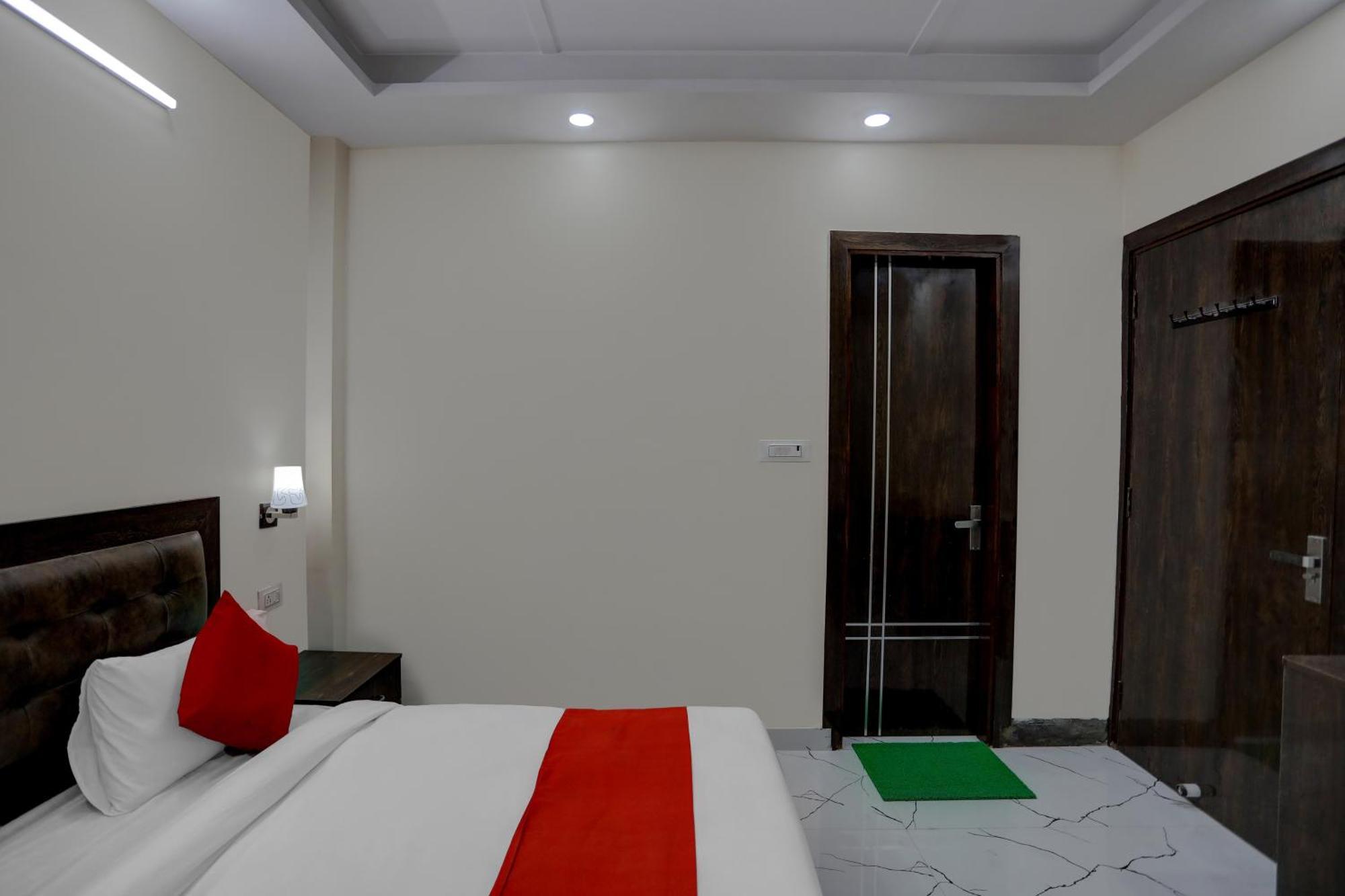 Hotel O Diamond Inn New Delhi Eksteriør billede